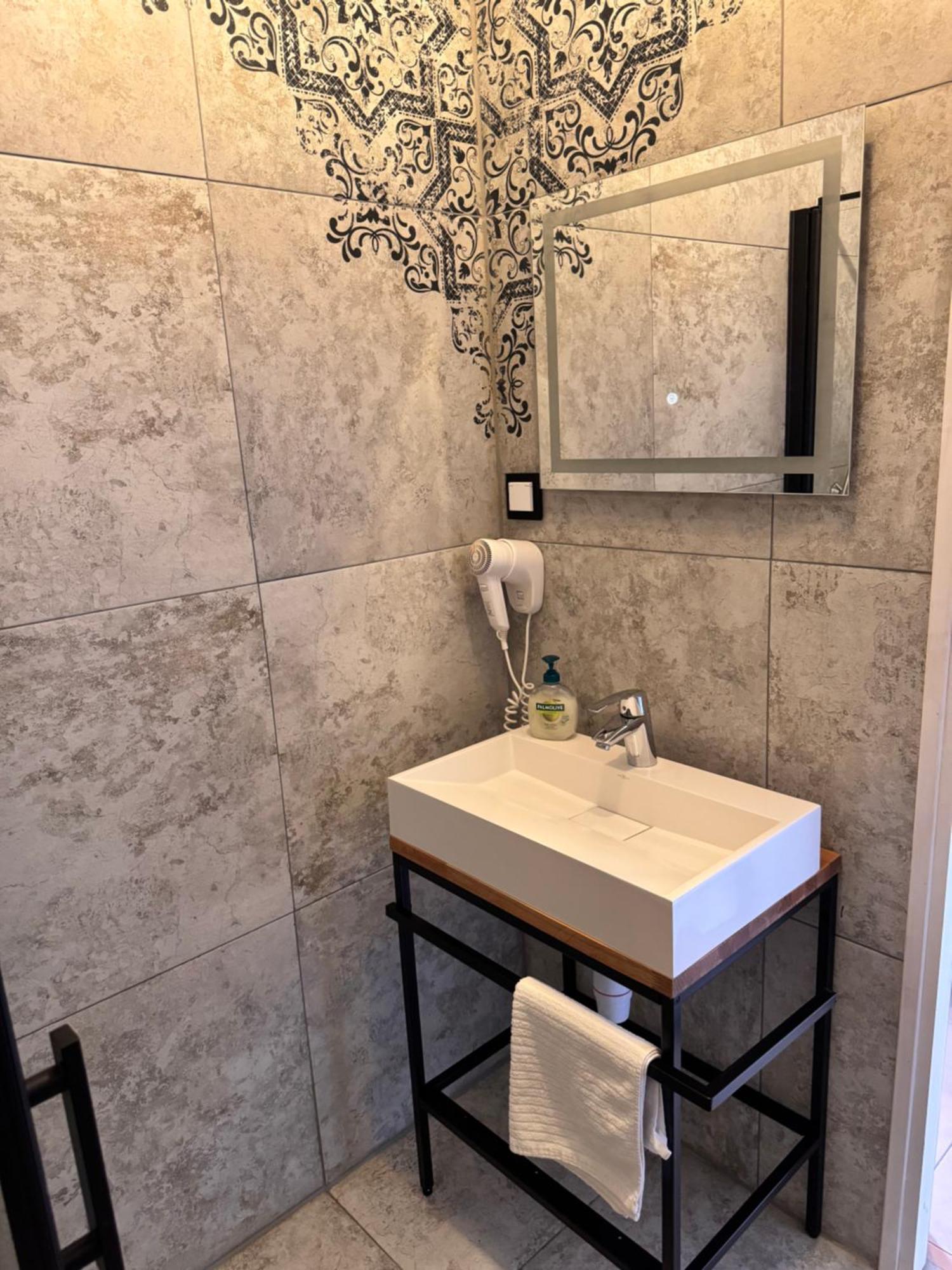 Noble & Sauna Zone Apartment Zabierzow